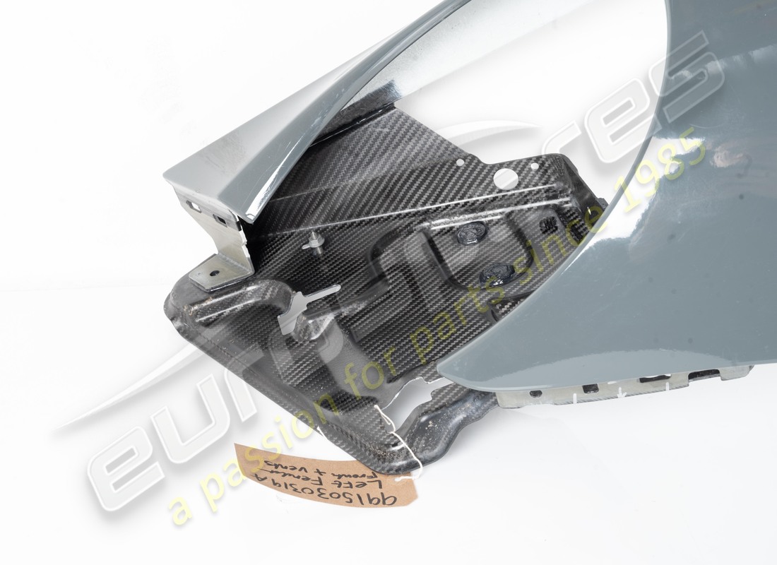 utilisé porsche comme garde-boue. numéro de pièce 9915030319a (2)