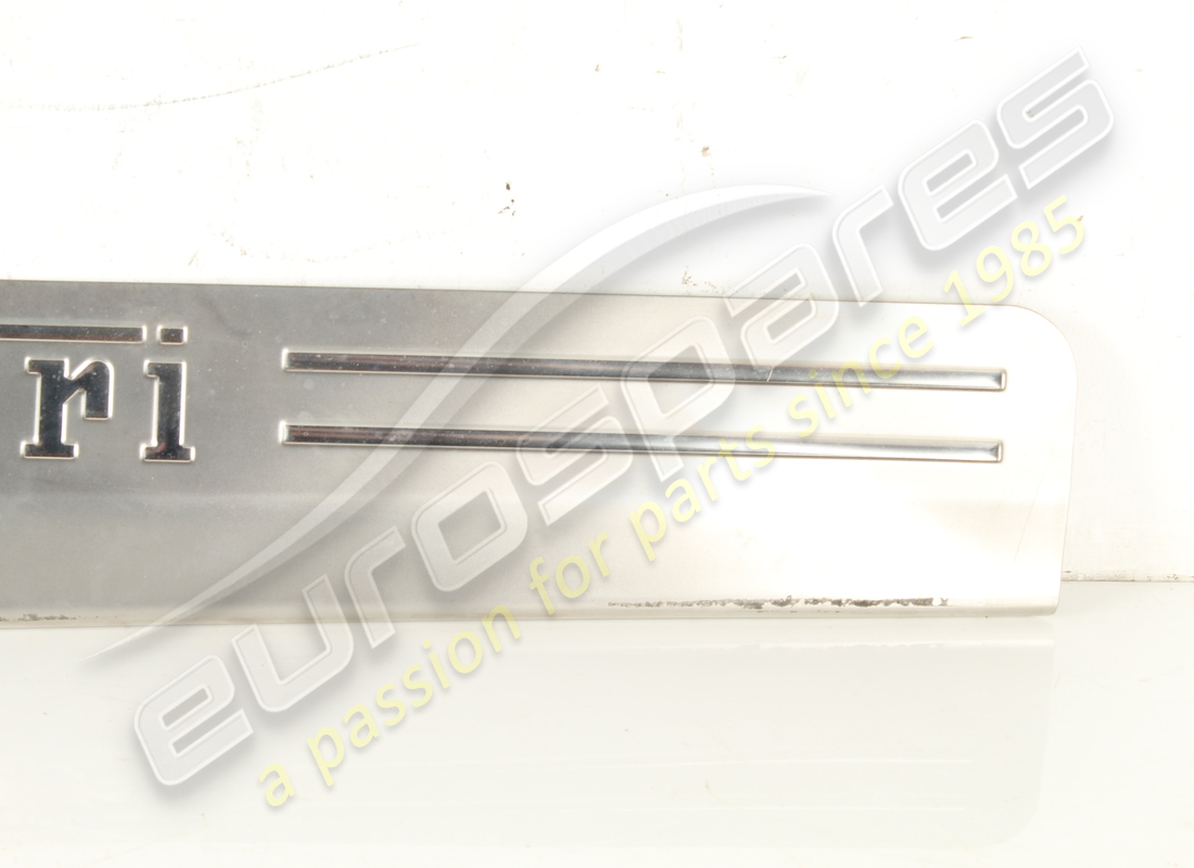 UTILISÉ FERRARI PLAQUE DE PIED LH. NUMÉRO DE PIÈCE 81362300 (2) utilisé ferrari plaque de pied lh. numéro de pièce 81362300 (2)