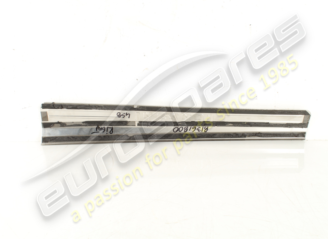 utilisé ferrari plaque de pied droite. numéro de pièce 81361800 (5)