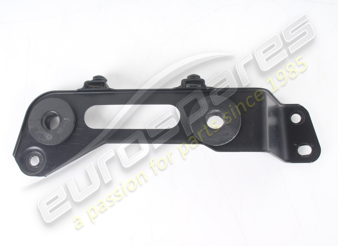 UTILISÉ FERRARI SUPPORT INFÉRIEUR. NUMÉRO DE PIÈCE 325951 (3) utilisé ferrari support inférieur. numéro de pièce 325951 (3)