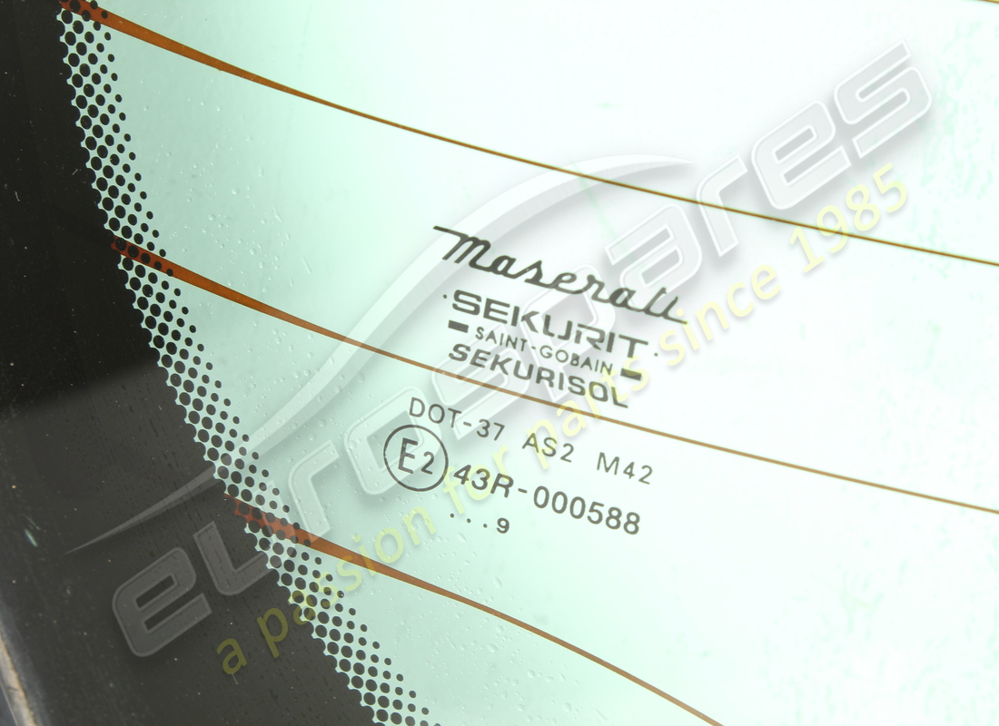 UTILISÉ MASERATI FENÊTRE ARRIÈRE. NUMÉRO DE PIÈCE 387700600 (2) utilisé maserati fenêtre arrière. numéro de pièce 387700600 (2)