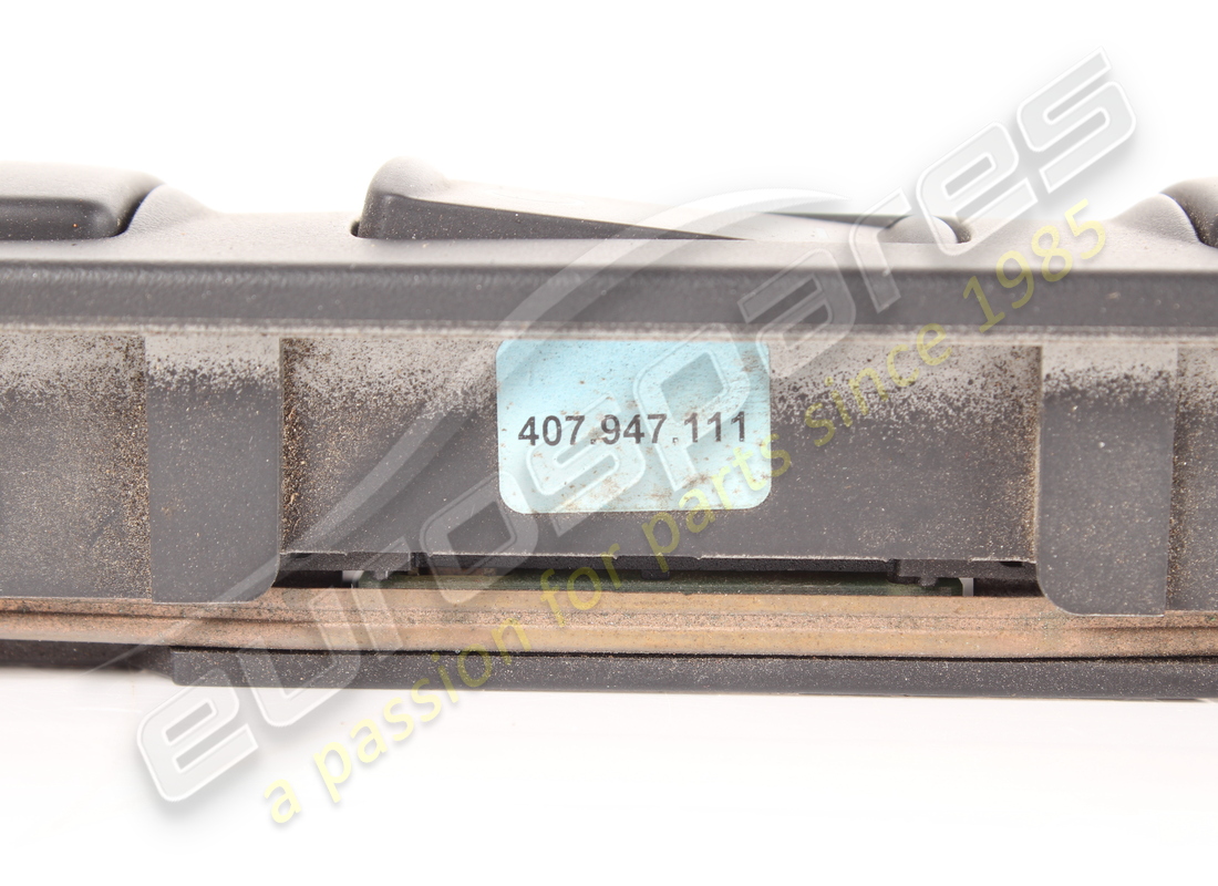 UTILISÉ LAMBORGHINI LUMIÈRE INTÉRIEURE. NUMÉRO DE PIÈCE 407947111 (7) utilisé lamborghini lumière intérieure. numéro de pièce 407947111 (7)