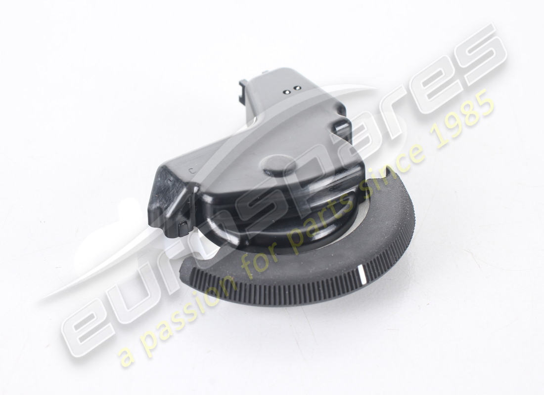 NOUVEAU FERRARI VENTILATEUR CENTRAL INFÉRIEUR CONTRÔLE NUMÉRO DE PIÈCE 82893600 (2) nouveau ferrari ventilateur central inférieur contrôle numéro de pièce 82893600 (2)