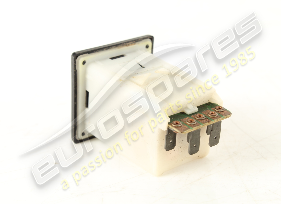 interrupteur de coffre d'occasion ferrari. référence 2578089610 (2)