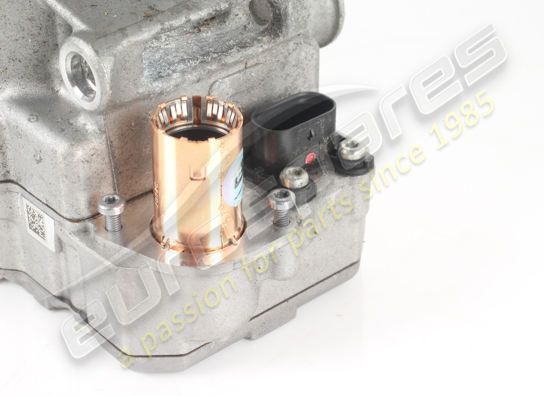 compresseur de climatisation ferrari utilisé. numéro de pièce 803367 (6)
