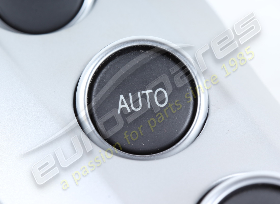 PONT FERRARI COMPLET F1 UTILISÉ. NUMÉRO DE PIÈCE 86461200 (7) pont ferrari complet f1 utilisé. numéro de pièce 86461200 (7)