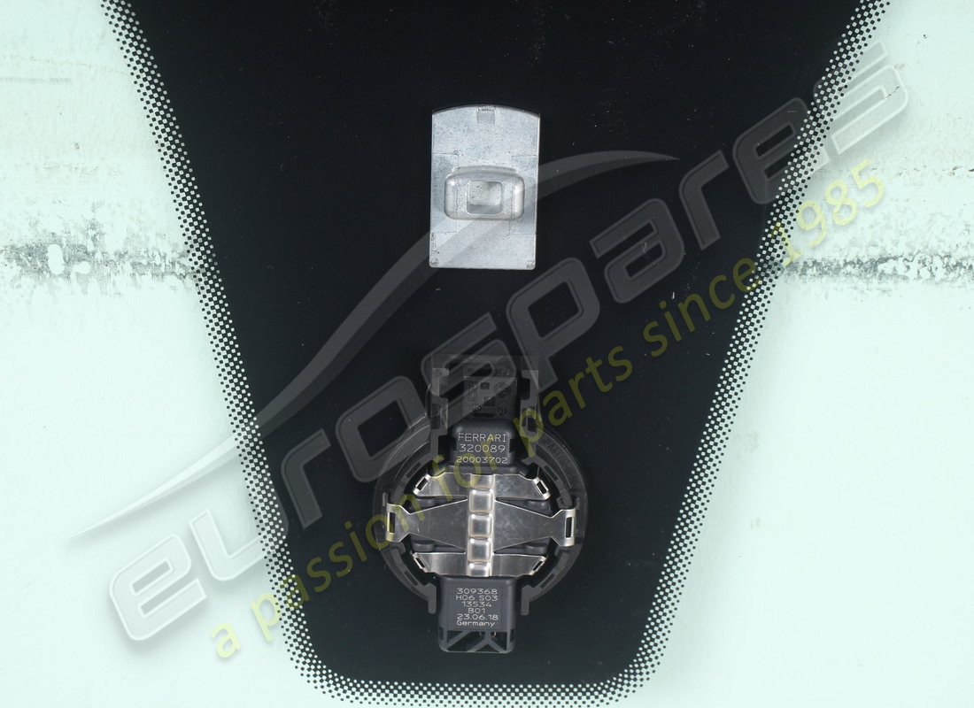 PARE-BRISE FERRARI UTILISÉ. NUMÉRO DE PIÈCE 87916600 (5) pare-brise ferrari utilisé. numéro de pièce 87916600 (5)