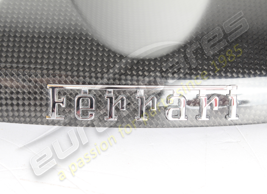 nouveau insert central ferrari ferrari. numéro de pièce 84251400 (2)