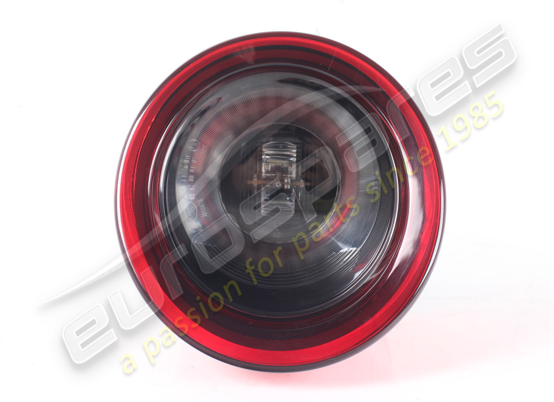 FEU ARRIÈRE INTÉRIEUR DROIT D'OCCASION FERRARI. NUMÉRO DE PIÈCE 322257 (2) feu arrière intérieur droit d'occasion ferrari. numéro de pièce 322257 (2)