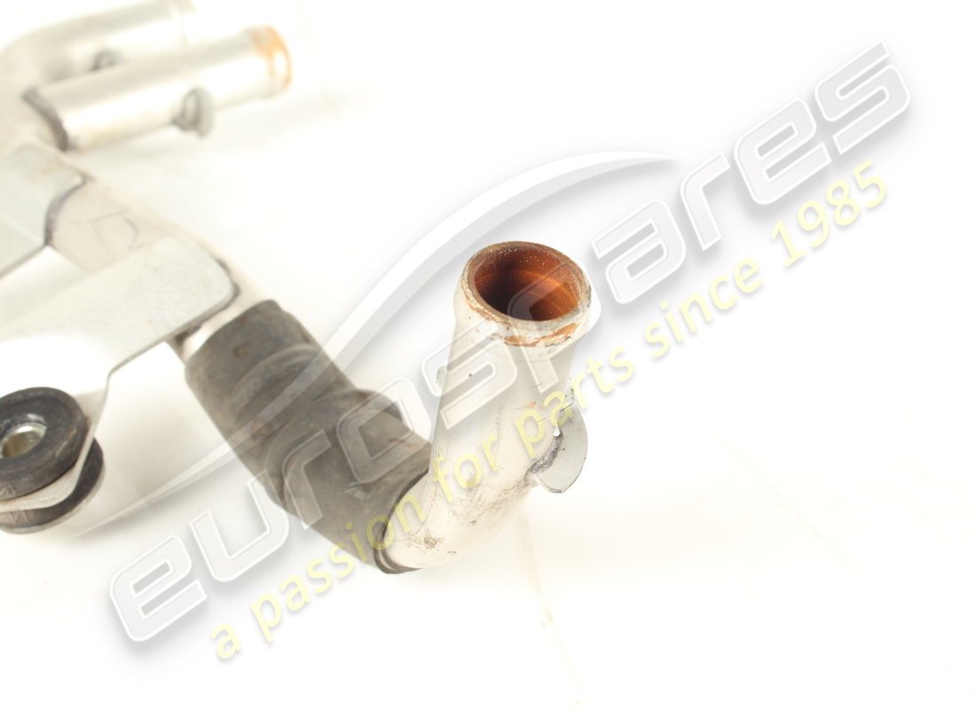 tuyau ferrari utilisé du tgk au moteur. numéro de pièce 292151 (3)