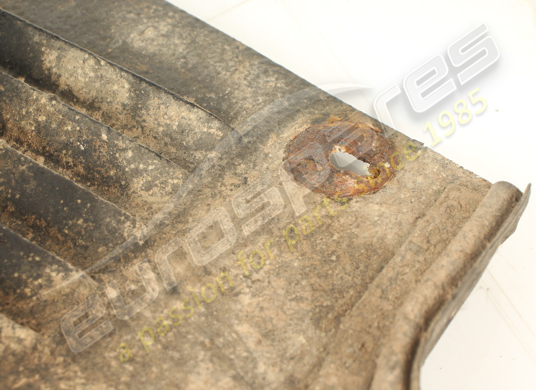 UTILISÉ FERRARI GARDE-GRAVIER AVANT LH. NUMÉRO DE PIÈCE 62576700 (5) utilisé ferrari garde-gravier avant lh. numéro de pièce 62576700 (5)