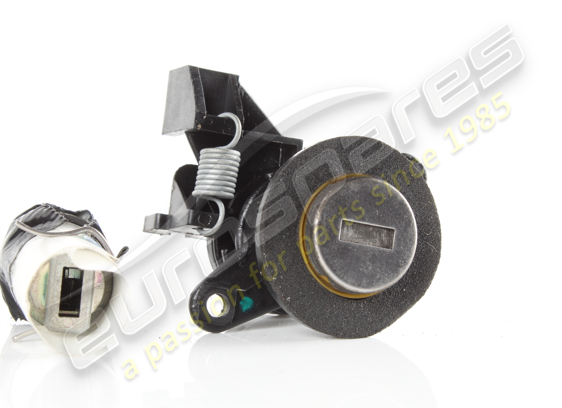 ensemble de serrures ferrari utilisé complété avec ste. numéro de pièce 254409 (5)