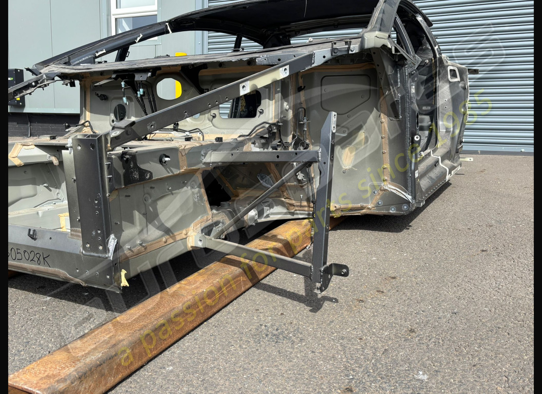 carrosserie complète conduite à gauche d'occasion lamborghini - coupé. numéro de pièce eap1564154 (5)