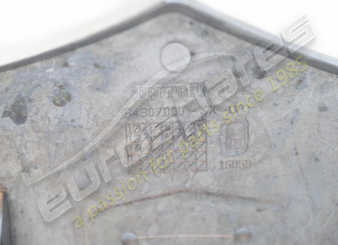 NOUVEAU CARÉNAGE AÉRODYNAMIQUE FERRARI GAUCHE. NUMÉRO DE PIÈCE 84376411 (3) nouveau carénage aérodynamique ferrari gauche. numéro de pièce 84376411 (3)