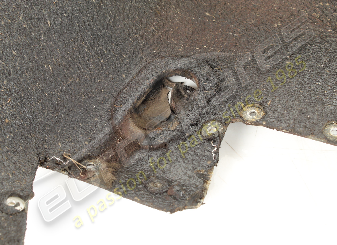 UTILISÉ FERRARI PASSAGE DE ROUE AVANT DROIT. NUMÉRO DE PIÈCE 60615700 (2) utilisé ferrari passage de roue avant droit. numéro de pièce 60615700 (2)