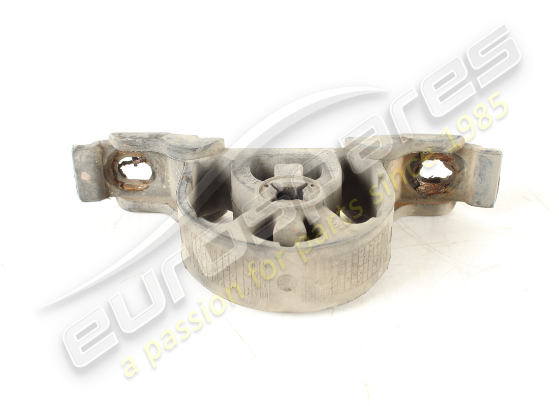utilisé le soutien maserati. numéro de pièce 184814 (2)