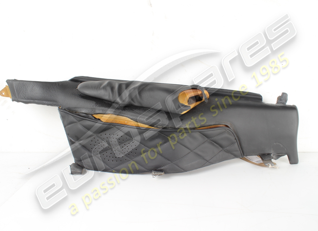 COUVERCLE DE COURROIE GAUCHE ENDOMMAGÉ Ferrari NOIR VM8500. NUMÉRO DE PIÈCE 64584100 (1)