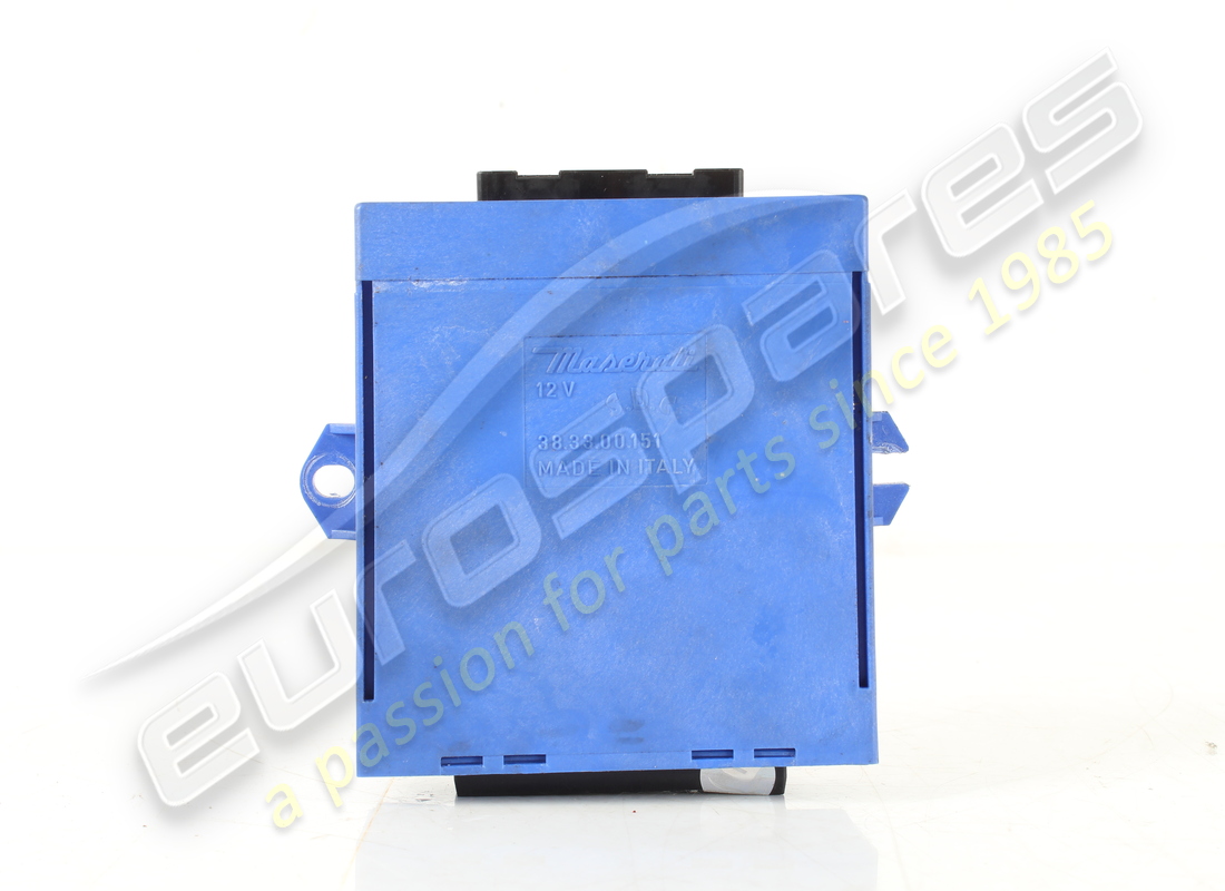 ECU de lève-vitre et de porte électrique d'occasion Maserati. Numéro de pièce 383300151 (1)