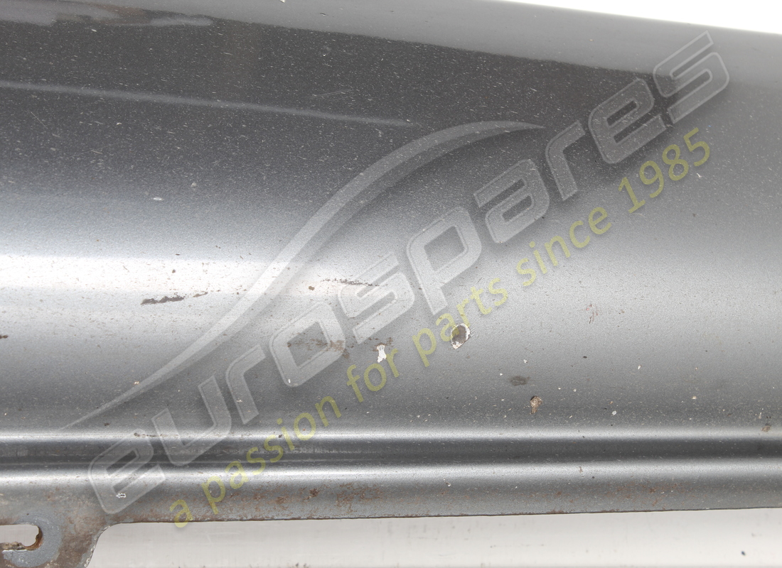 panneau de protection de lètier latéral droit d'occasion maserati. numéro de pièce 378330240 (2)