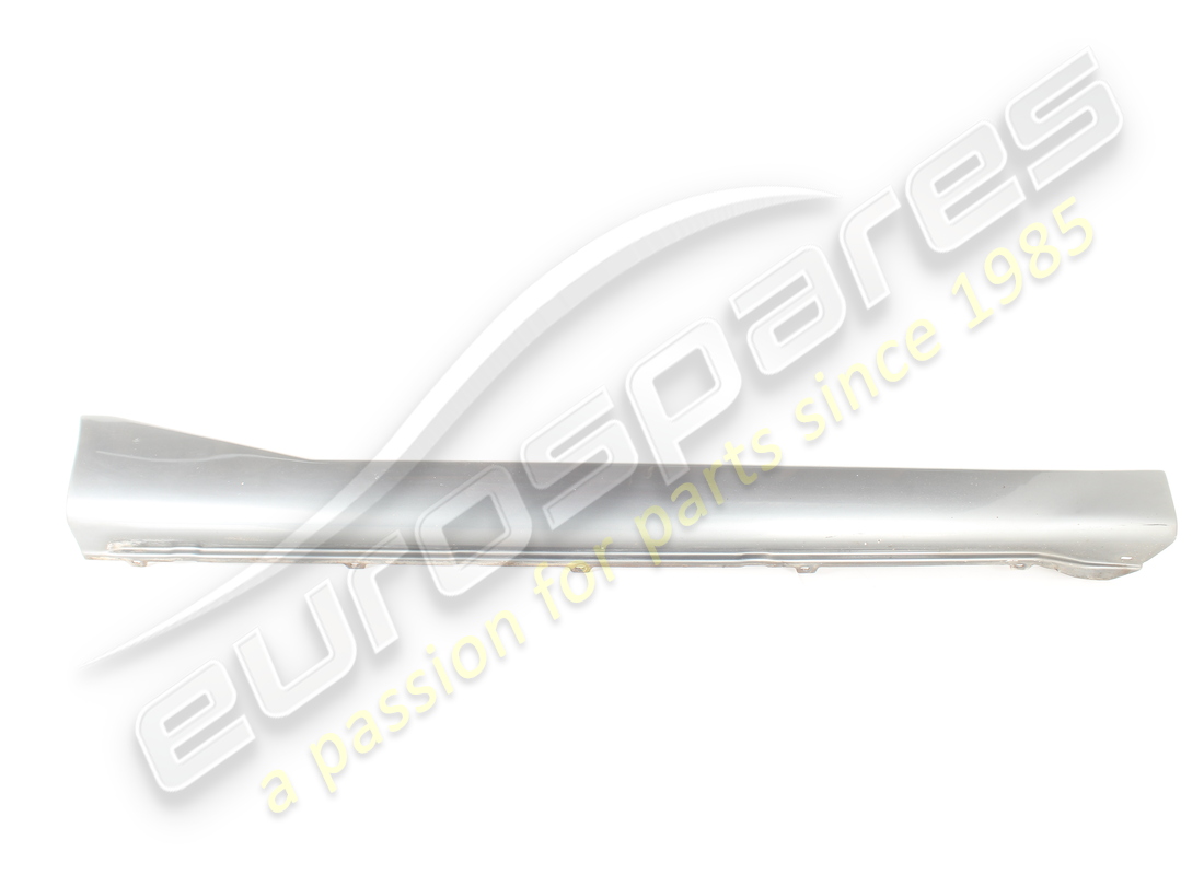 PANNEAU DE COUVERTURE DE LÈTIER LATÉRAL DROIT D'OCCASION Maserati. NUMÉRO DE PIÈCE 378330240 (1)