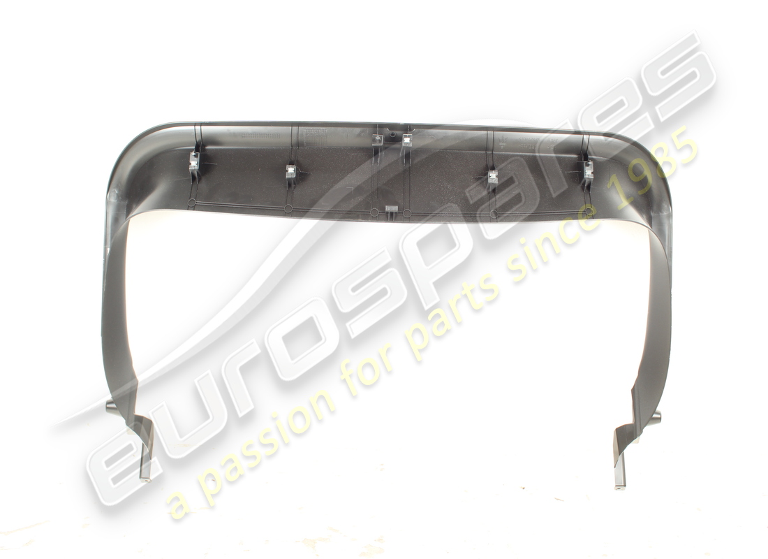 garniture supérieure de hayon arrière d'occasion maserati. numéro de pièce 670199524 (2)