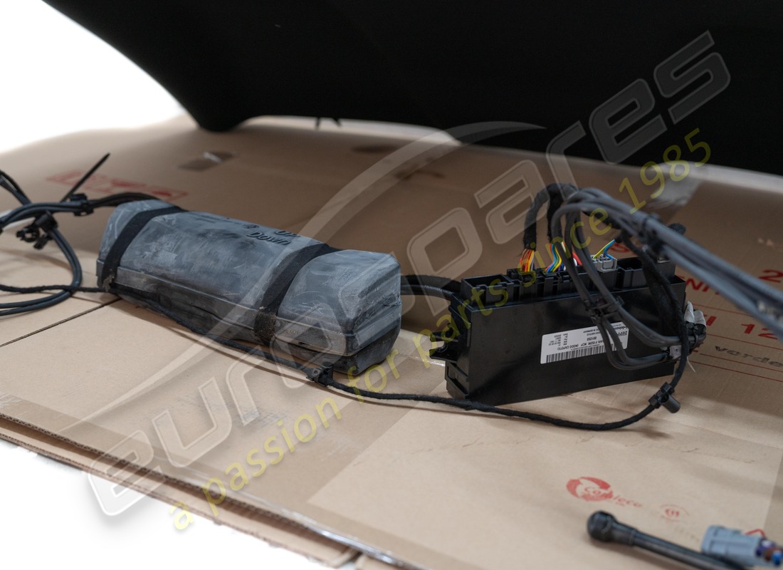 utilisé ferrari assemblage de toit. numéro de pièce 865510 (4)