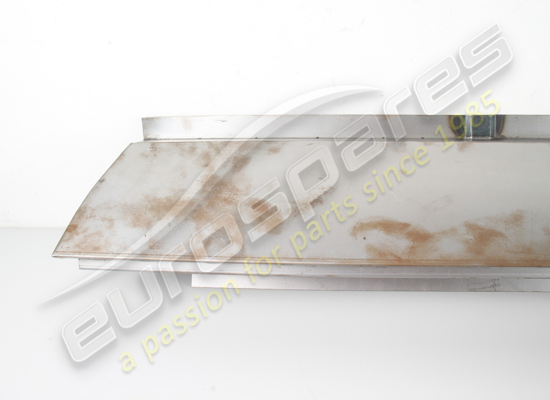 nouveau seuil de porte droit eurospares. numéro de pièce 40155905 (2)