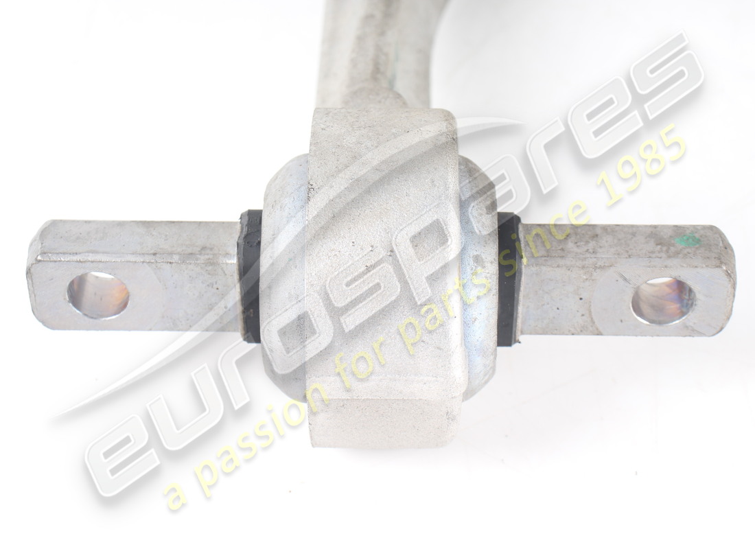UTILISÉ FERRARI BRAS SUPÉRIEUR AVANT DROIT COMPLET. NUMÉRO DE PIÈCE 269263 (3) utilisé ferrari bras supérieur avant droit complet. numéro de pièce 269263 (3)