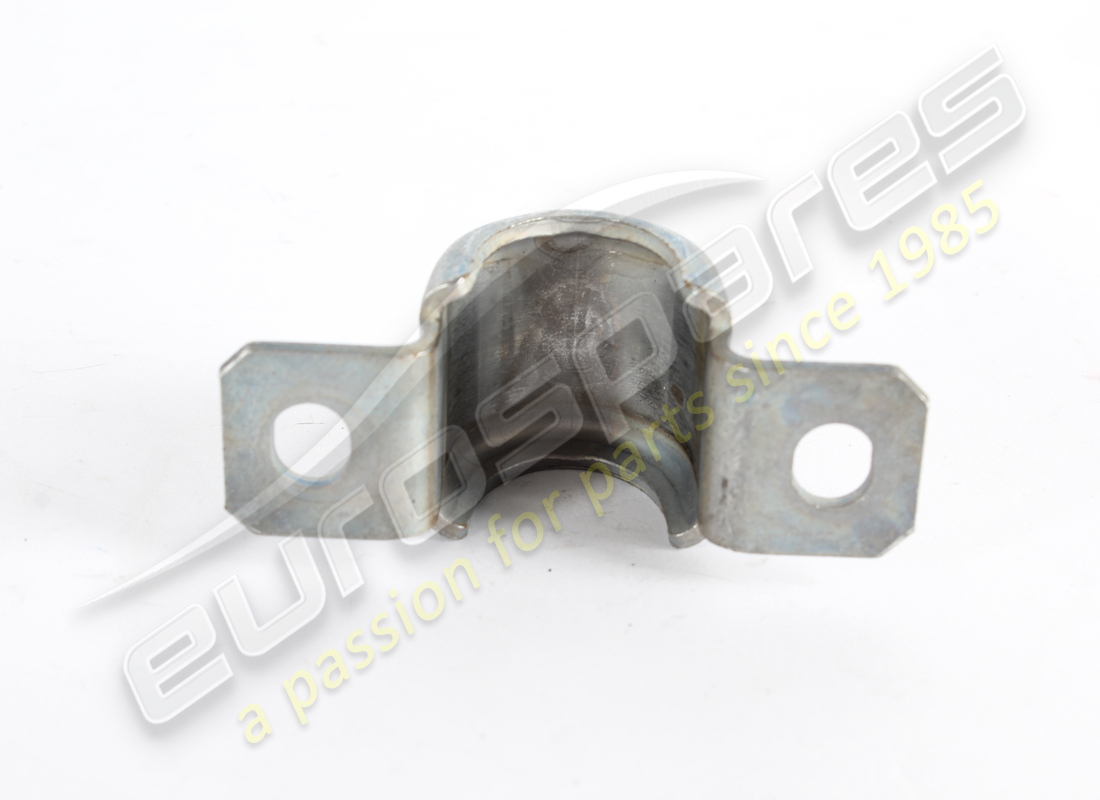 used maserati shaft bracket. part number 675001511 (2)
