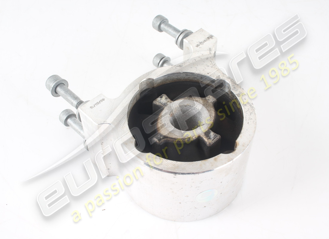 UTILISÉ FERRARI SUPPORT COMPLET DE DOUILLE GAUCHE. NUMÉRO DE PIÈCE 319482 (2) utilisé ferrari support complet de douille gauche. numéro de pièce 319482 (2)