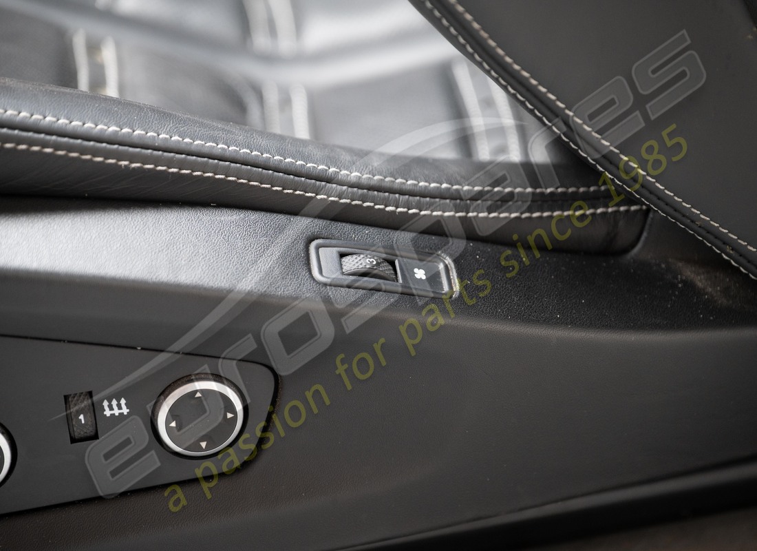 ENSEMBLE DE SIÈGES COMPLET D'OCCASION FERRARI. NUMÉRO DE PIÈCE EAP1558688 (11) ensemble de sièges complet d'occasion ferrari. numéro de pièce eap1558688 (11)