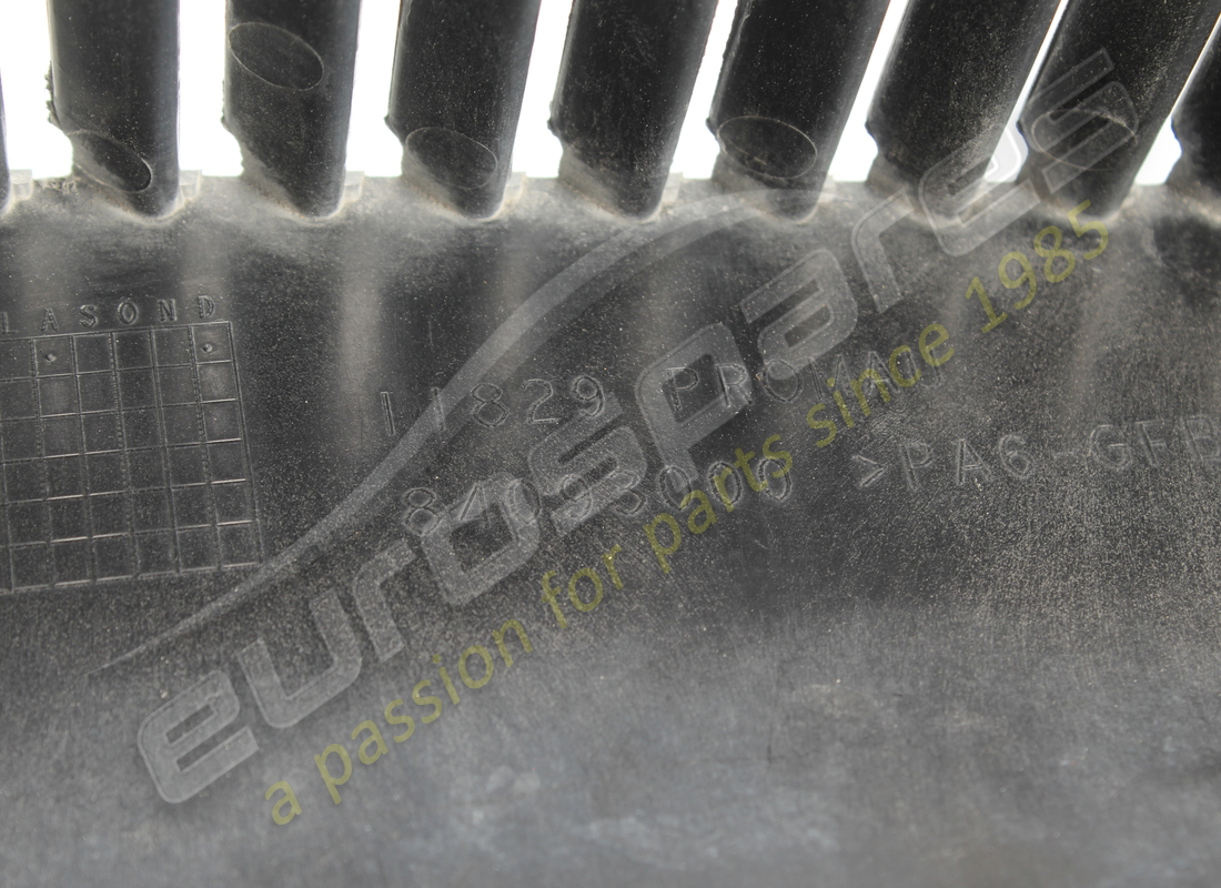 conduit de sortie d'air d'occasion ferrari. numéro de pièce 84093000 (4)