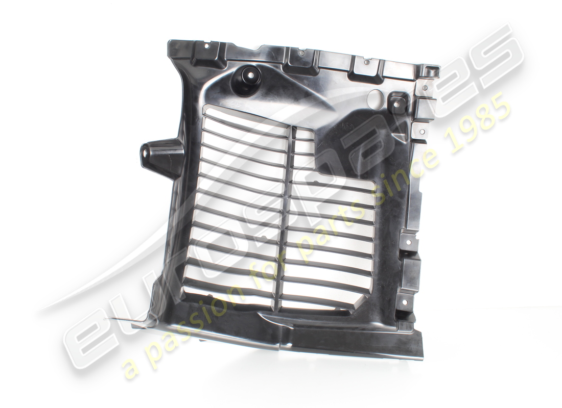PROTECTION DE PASSAGE DE ROUE AVANT DROITE NEUVE MASERATI. NUMÉRO DE PIÈCE 670181325 (2) protection de passage de roue avant droite neuve maserati. numéro de pièce 670181325 (2)