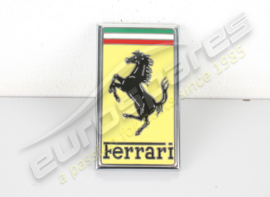 nouveau eurospares ferrari numéro de pièce de l'insigne de nez avant 62673100