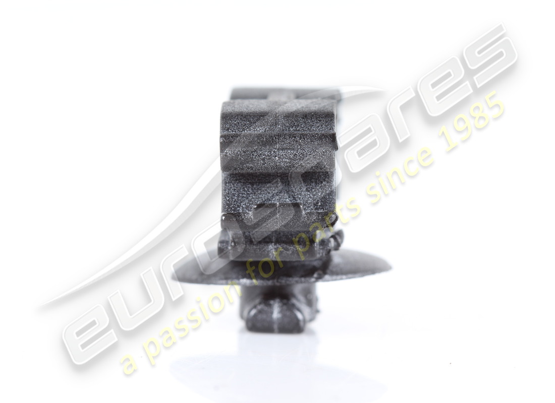 UTILISÉ FERRARI CLIP. NUMÉRO DE PIÈCE 81097300 (2) utilisé ferrari clip. numéro de pièce 81097300 (2)