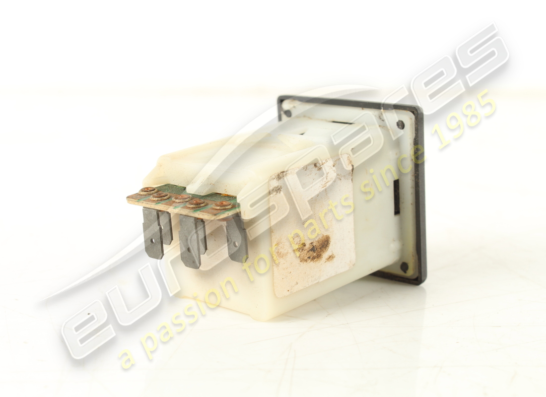 interrupteur de capot d'occasion ferrari. référence 2578089210 (3)