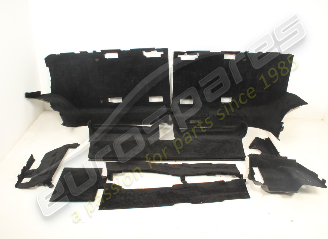 ENSEMBLE DE TAPIS PRINCIPAL NOIR Ferrari RHD ENDOMMAGÉ. NUMÉRO DE PIÈCE 836347000 (1)