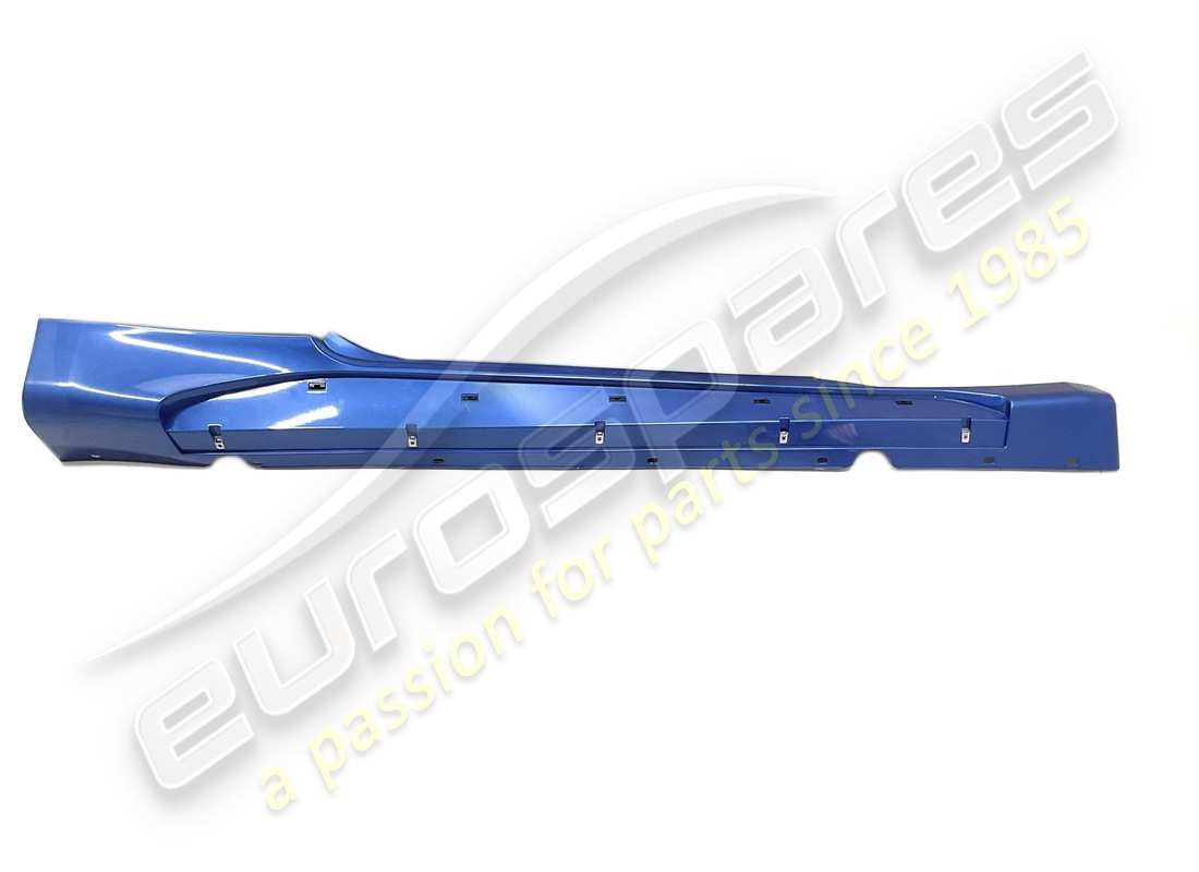 jupe latérale droite d'occasion maserati. numéro de pièce 980145389 (2)