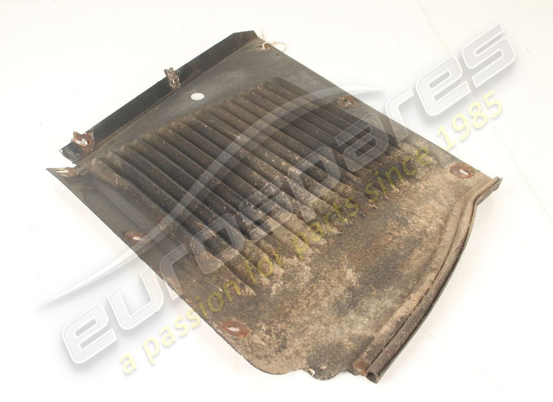 UTILISÉ FERRARI GARDE-GRAVIER AVANT LH. NUMÉRO DE PIÈCE 62576700 (4) utilisé ferrari garde-gravier avant lh. numéro de pièce 62576700 (4)