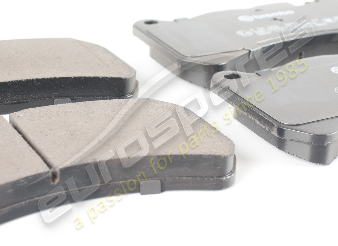 nouveau kit eurospares avant les plaquettes de frein. numéro de pièce 673010328 (2)