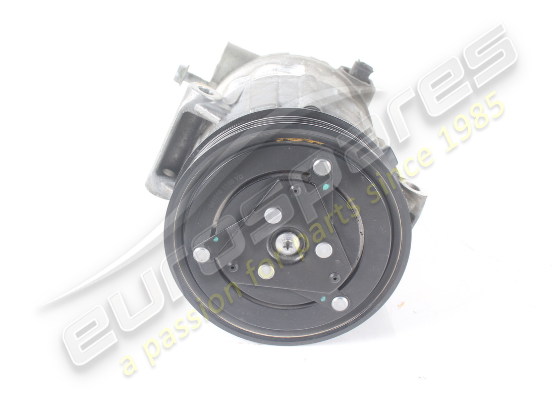 compresseur de climatisation ferrari utilisé. numéro de pièce 333331 (2)