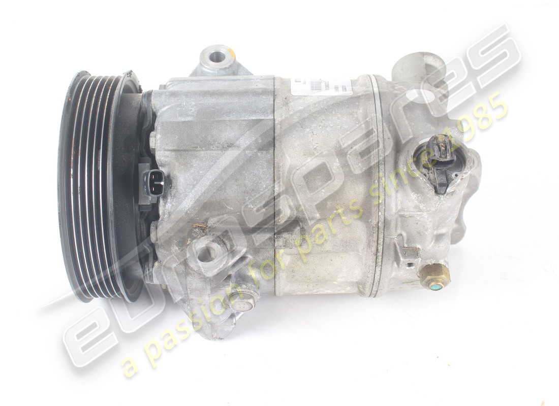 compresseur de climatisation ferrari utilisé. numéro de pièce 333331 (3)