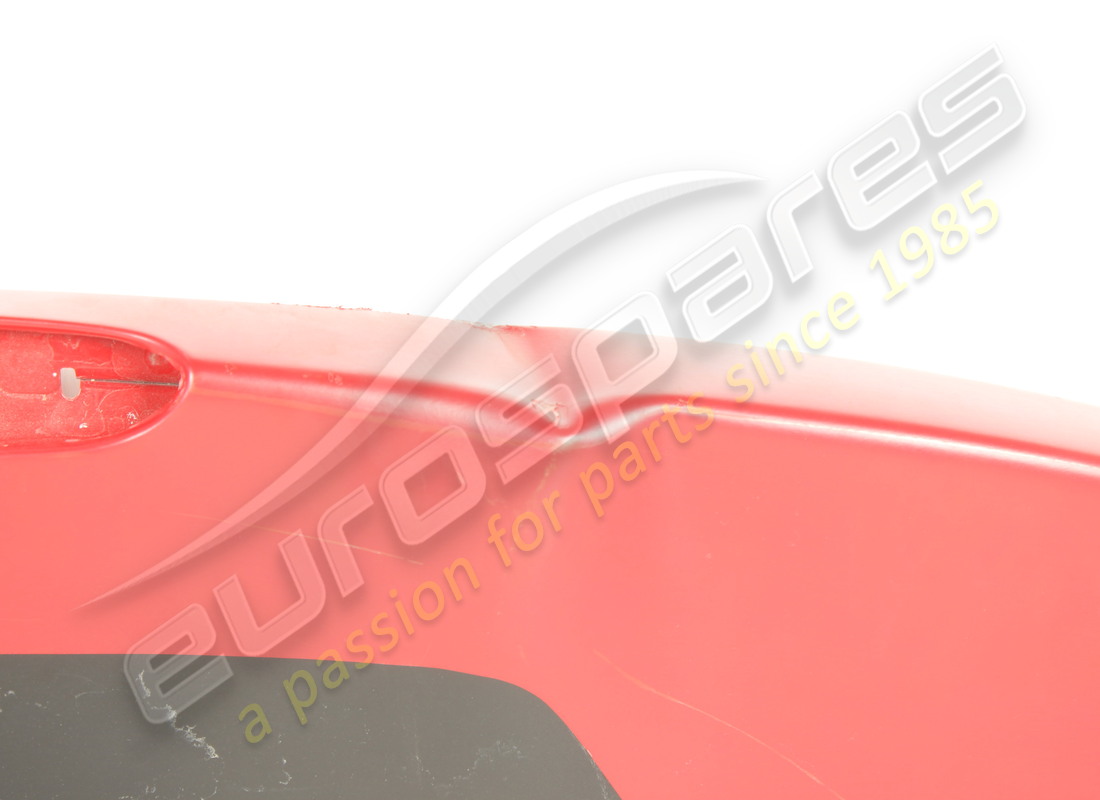 spoiler arrière ferrari endommagé. numéro de pièce 88891211 (3)