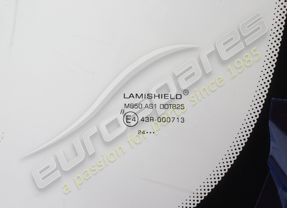 nouveau pare-brise eurospares. numéro de pièce 63353800 (2)