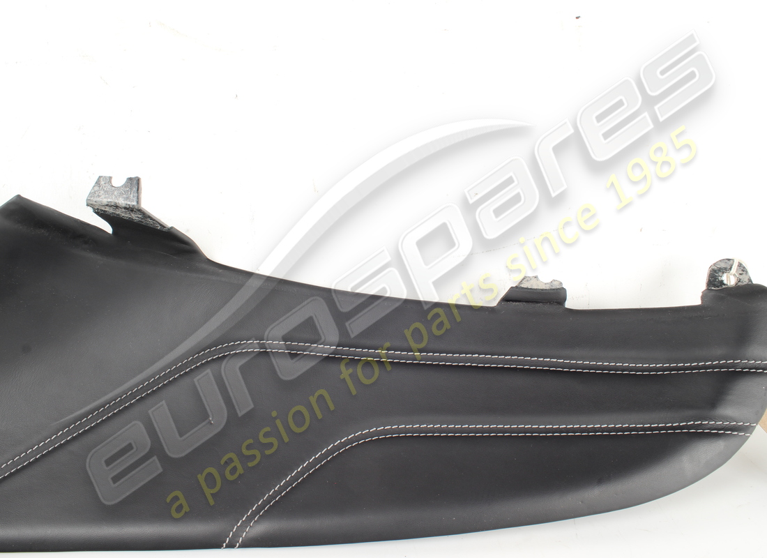 panneau encastré central droit d'occasion ferrari. numéro de pièce 82845800 (2)