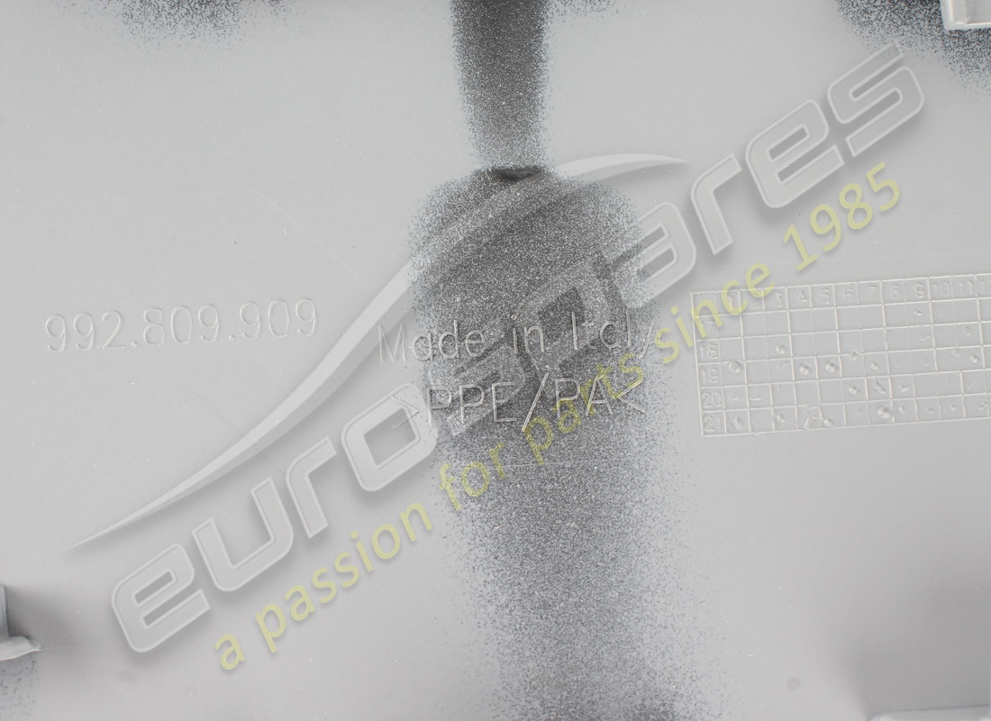 nouveau porsche trappe de remplissage de carburant amorcée. numéro de pièce 992809909ag2x (3)