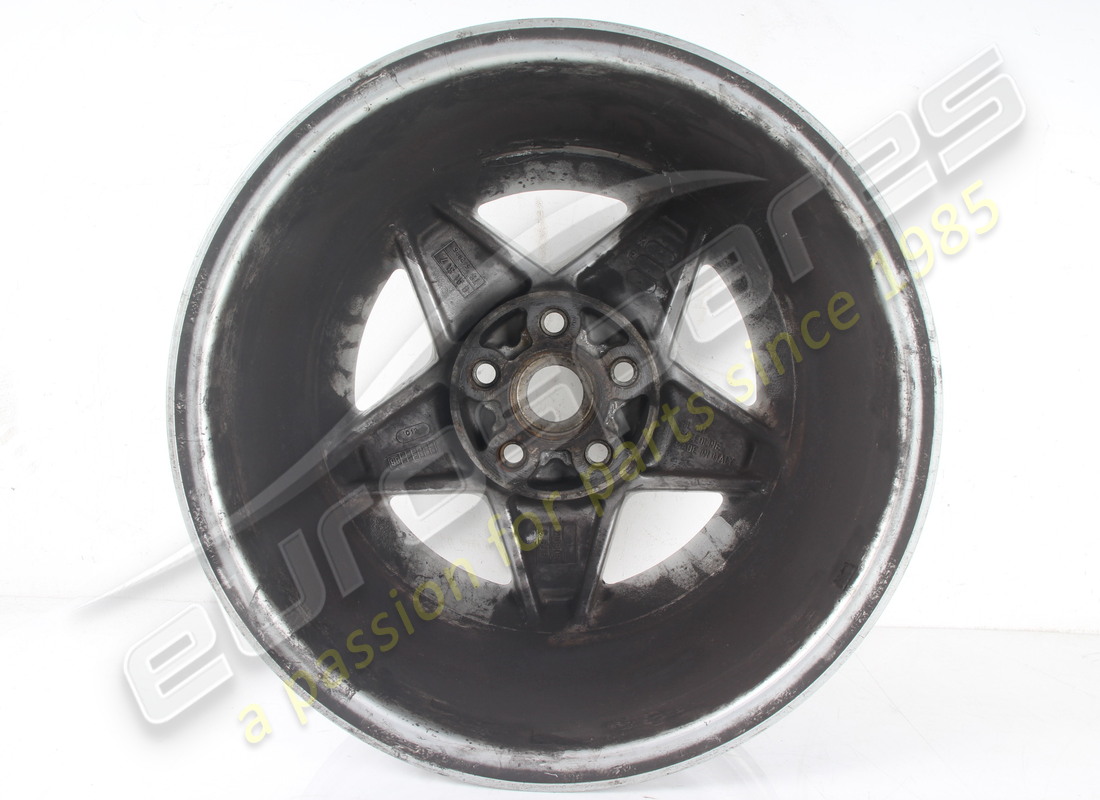 utilisé ferrari roue arrière 8jx16. numéro de pièce 130905 (6)