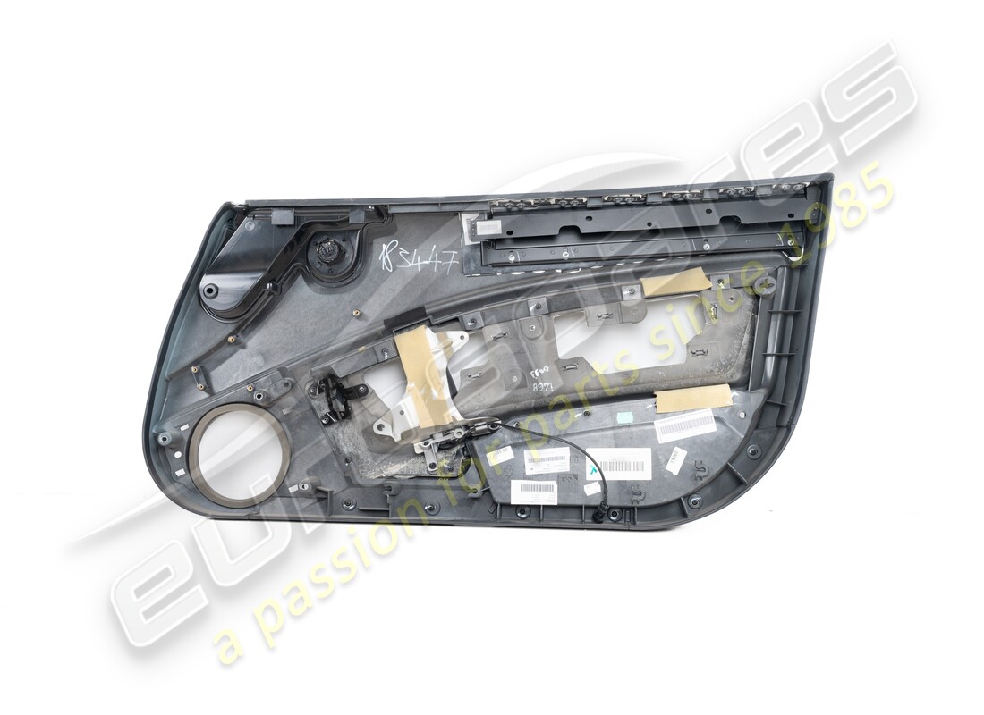 moulure de panneau de porte gauche complète d'occasion (ferrari). numéro de pièce : 82923800 (2)