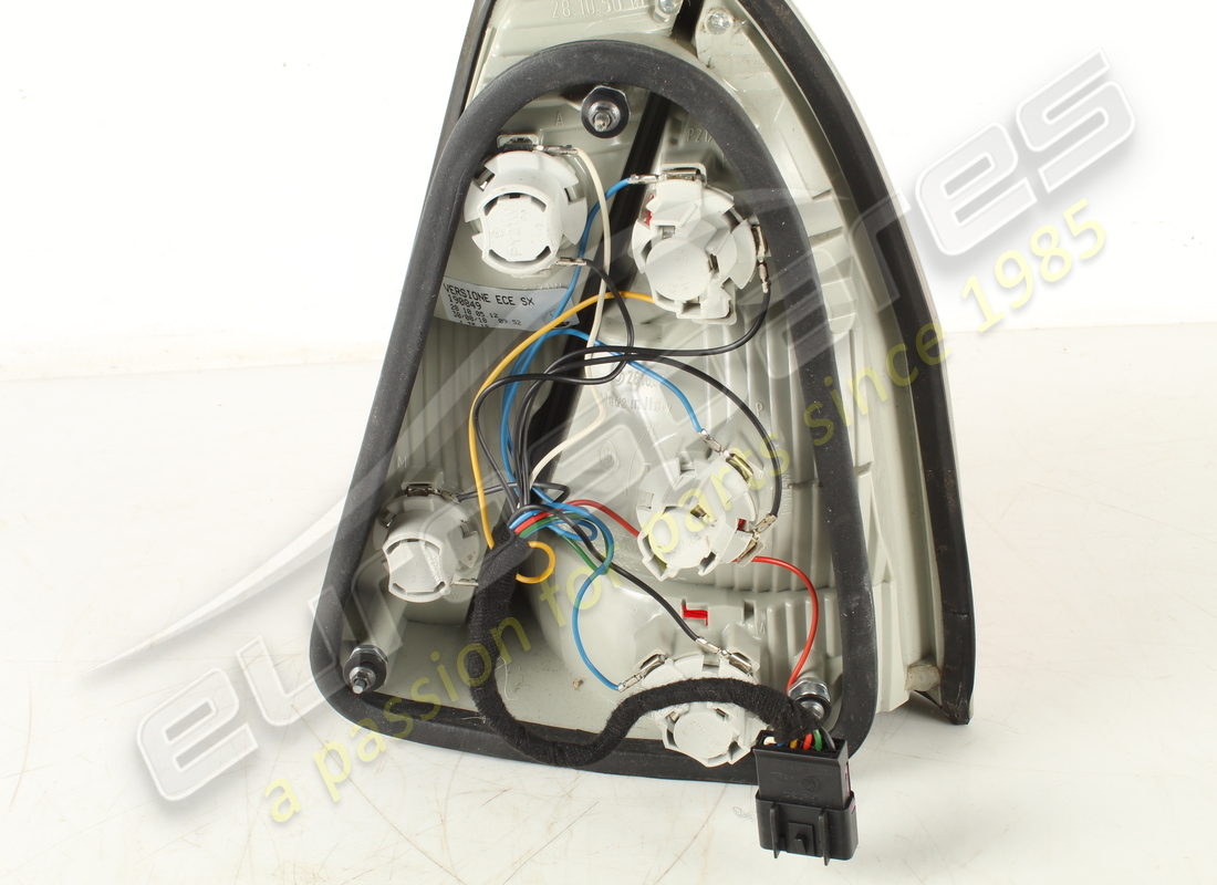 feu arrière gauche d'occasion maserati. numéro de pièce 190849 (3)