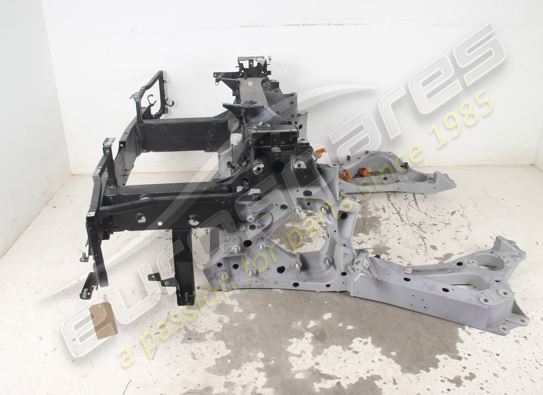 utilisé ferrari sous-châssis arrière. numéro de pièce 985966511 (2)